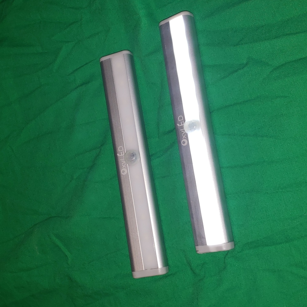 OxyLED Motion Sensor Closet Under Cabinet Lights Battery Powered 2 Pack